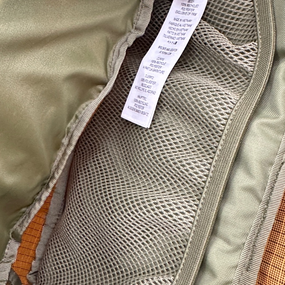 Patagonia Black Hole waist pack, 5L, pufferfish gold, Men's Belt Bag - Picture 7 of 7